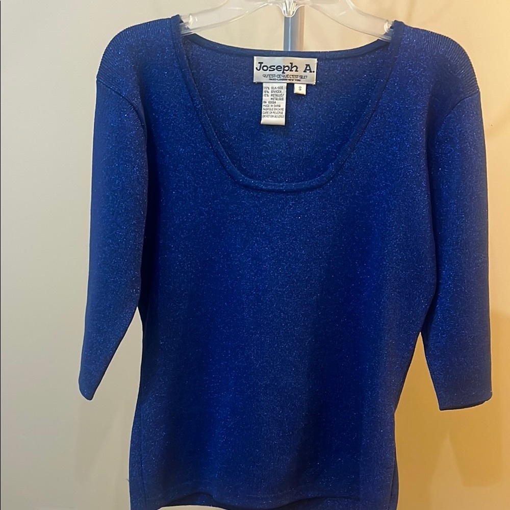 Joseph A Blue Crew Neck Sweater with Scoop Neck